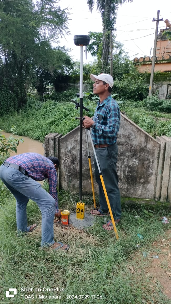 Topographical survey equipment used for the drainage master plan survey